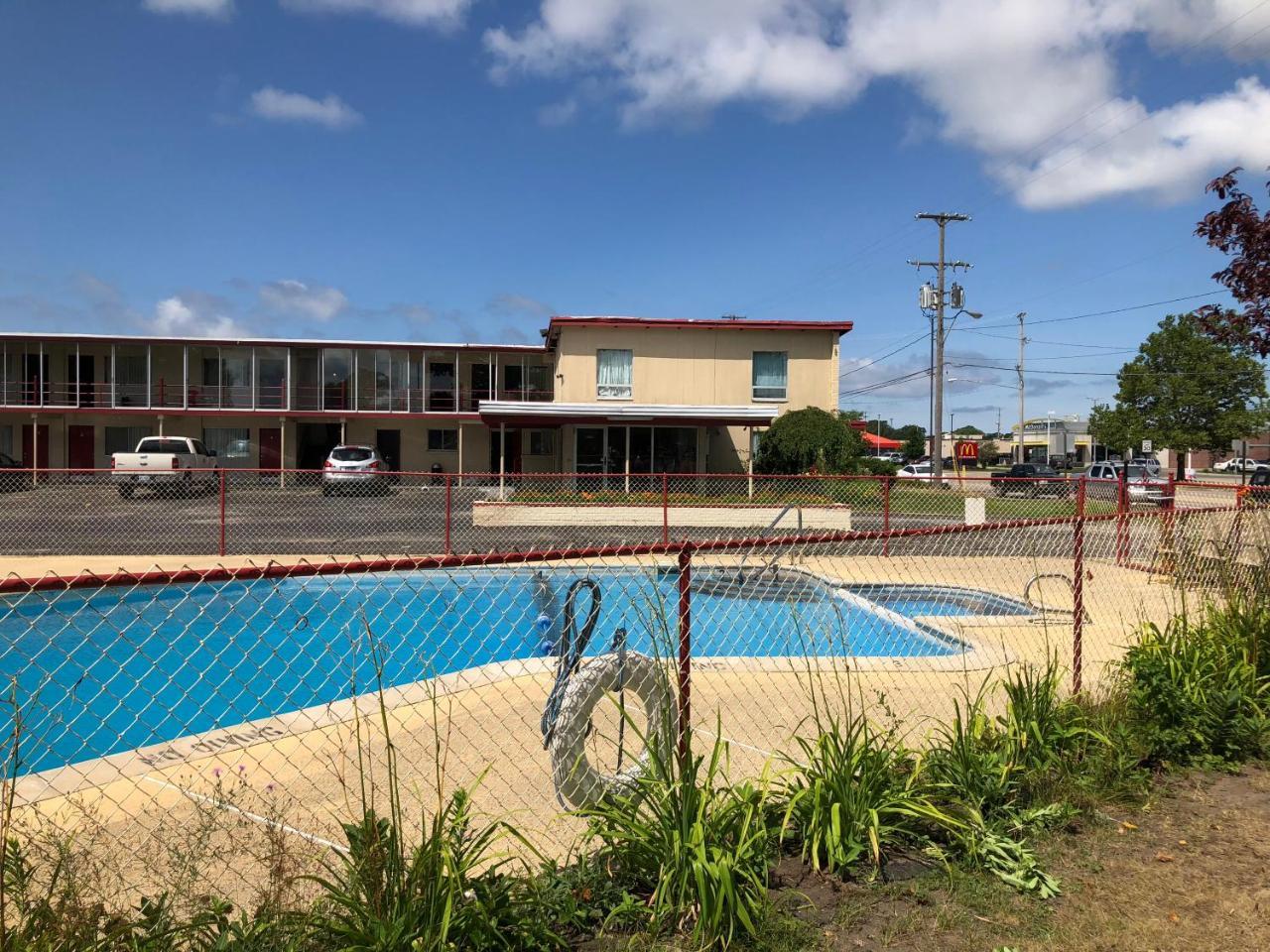 Seaway Motel Roosevelt Park Extérieur photo