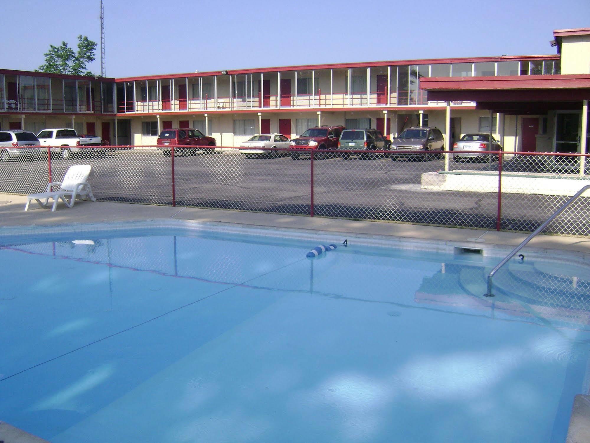 Seaway Motel Roosevelt Park Extérieur photo